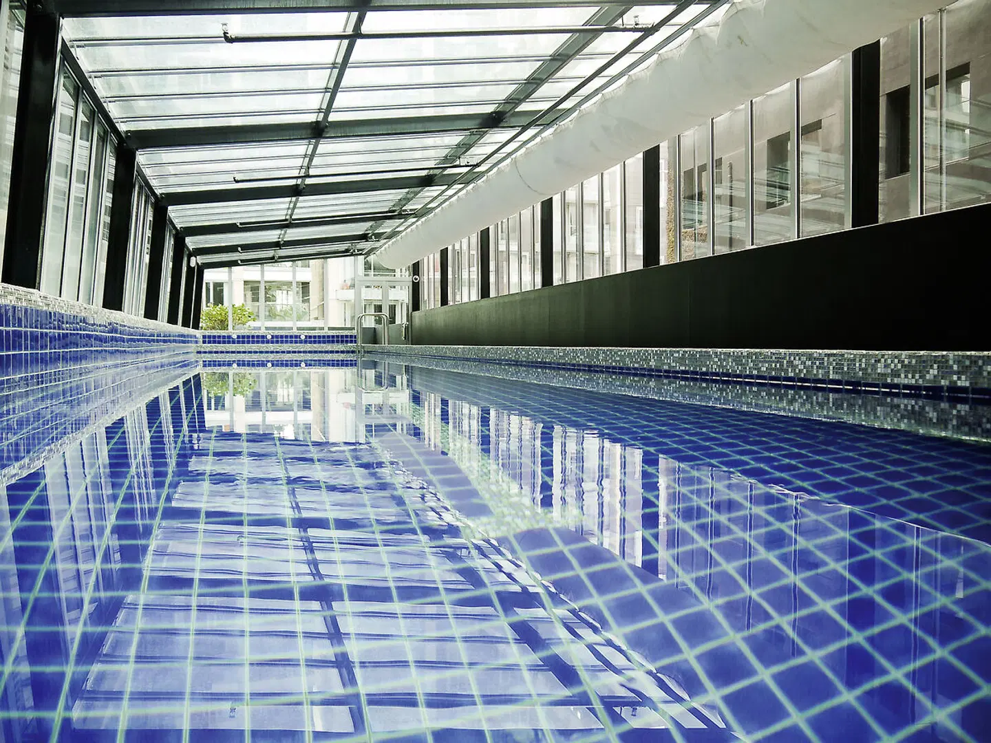 QT Wellington Hallenbad