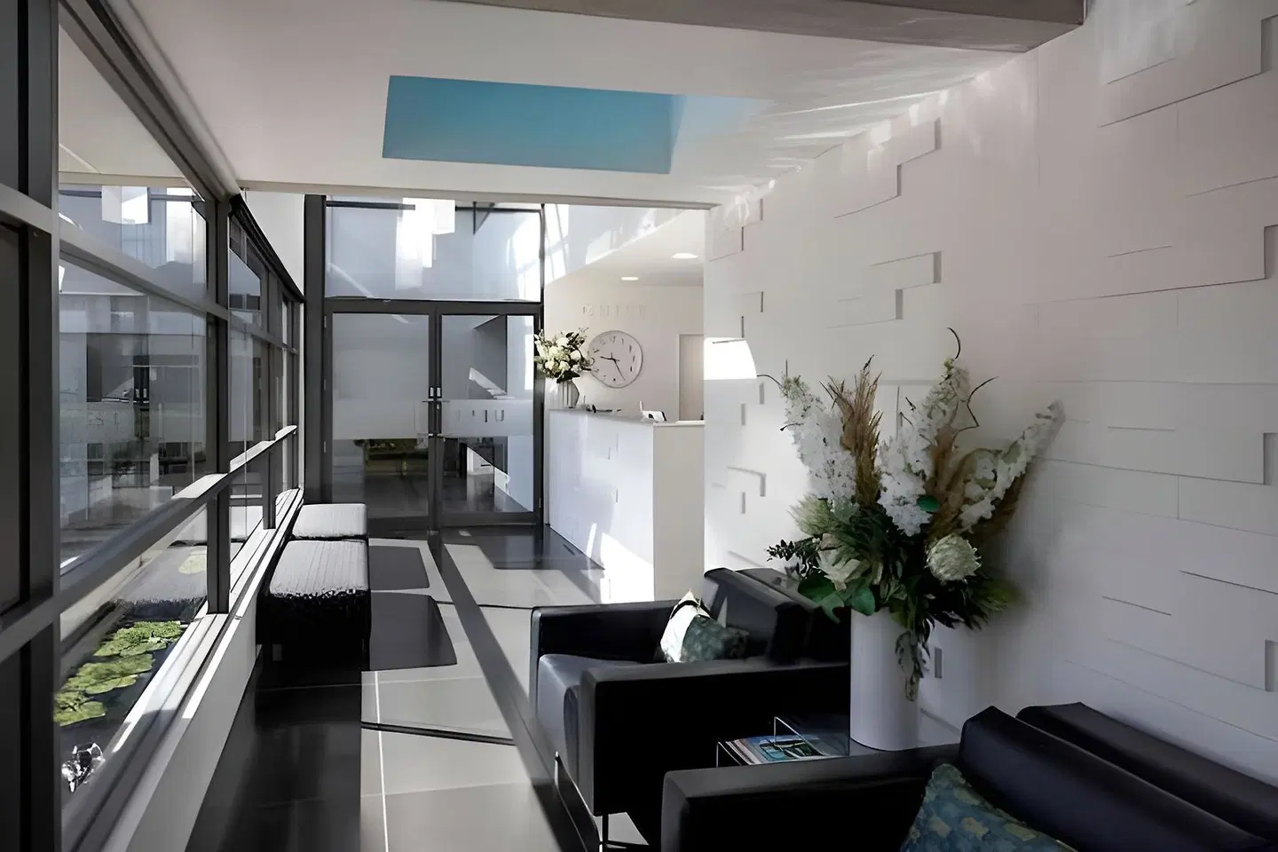 Quest Parnell LOUNGE_LOBBY