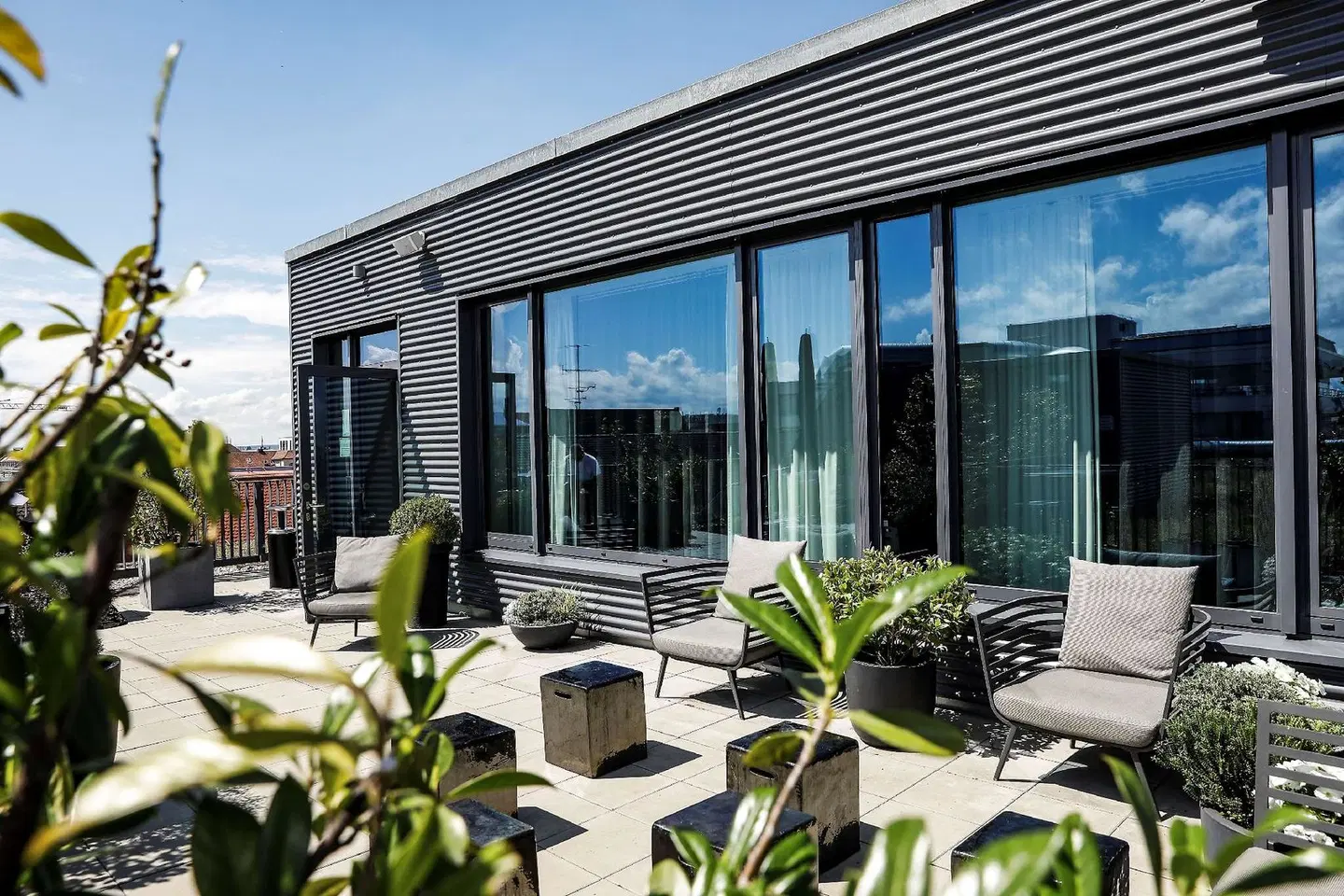 Adina Apartment Hotel Nuremberg Terrasse