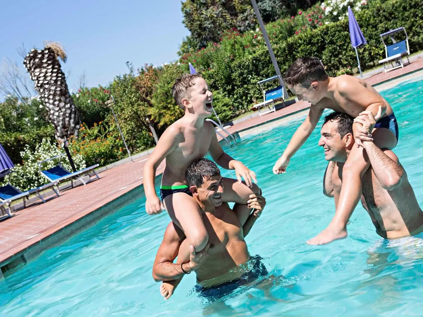 Novotel Caserta Sud Hotel OUTDOOR_POOL