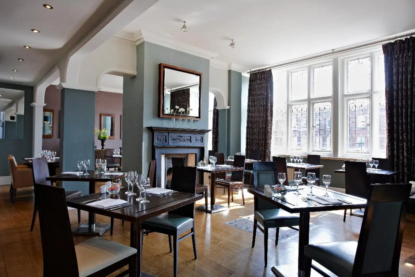 Clayton Crown Hotel London Restaurant