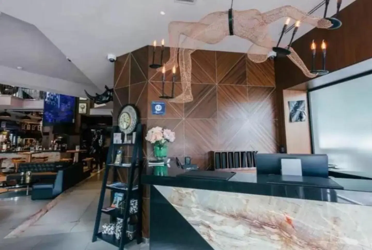 Hugo's Boutique Hotel Badezimmer