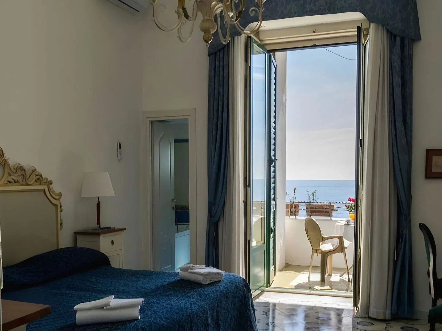 Lidomare ROOM_EXAMPLE