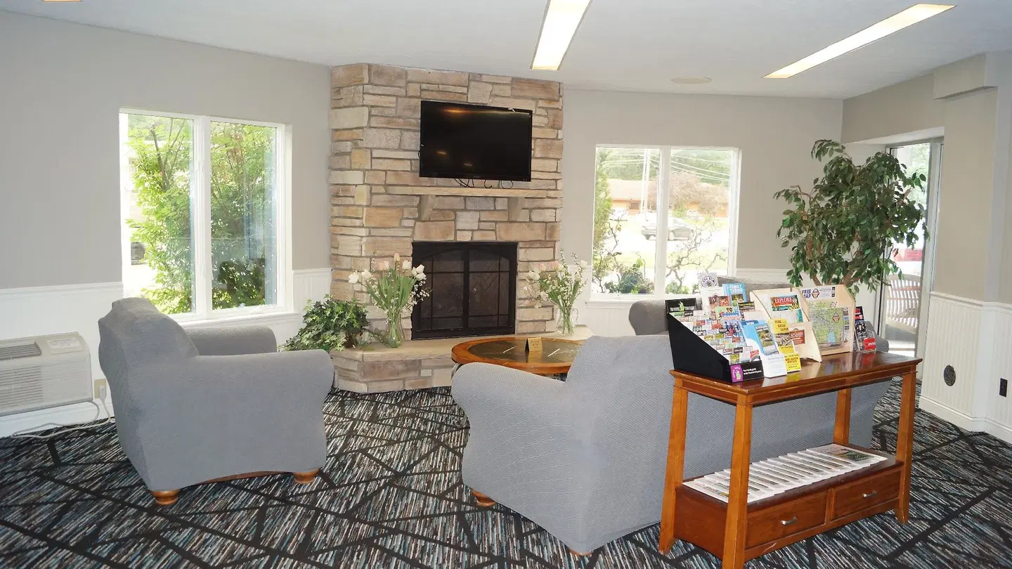 Knights Inn Traverse City LOUNGE_LOBBY