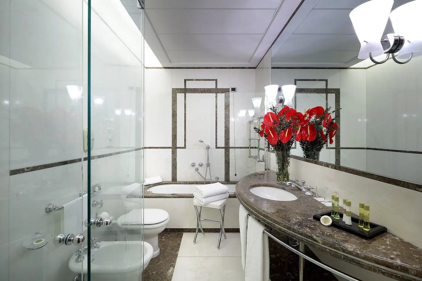 Eurostars Hotel Excelsior Badezimmer