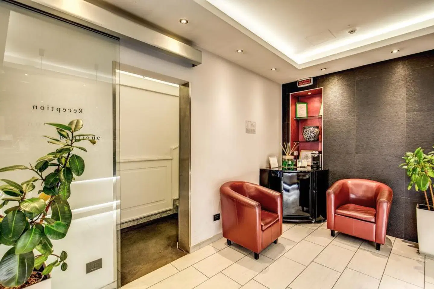 Trevi 41 Hotel ROOM_EXAMPLE