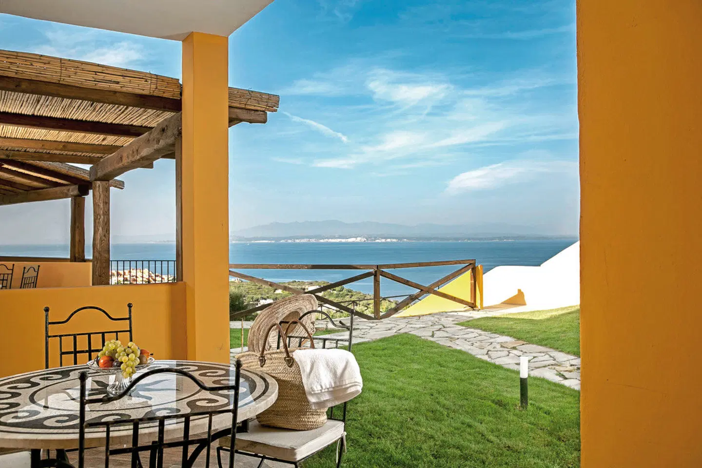 Punta Falcone Resort Terrasse