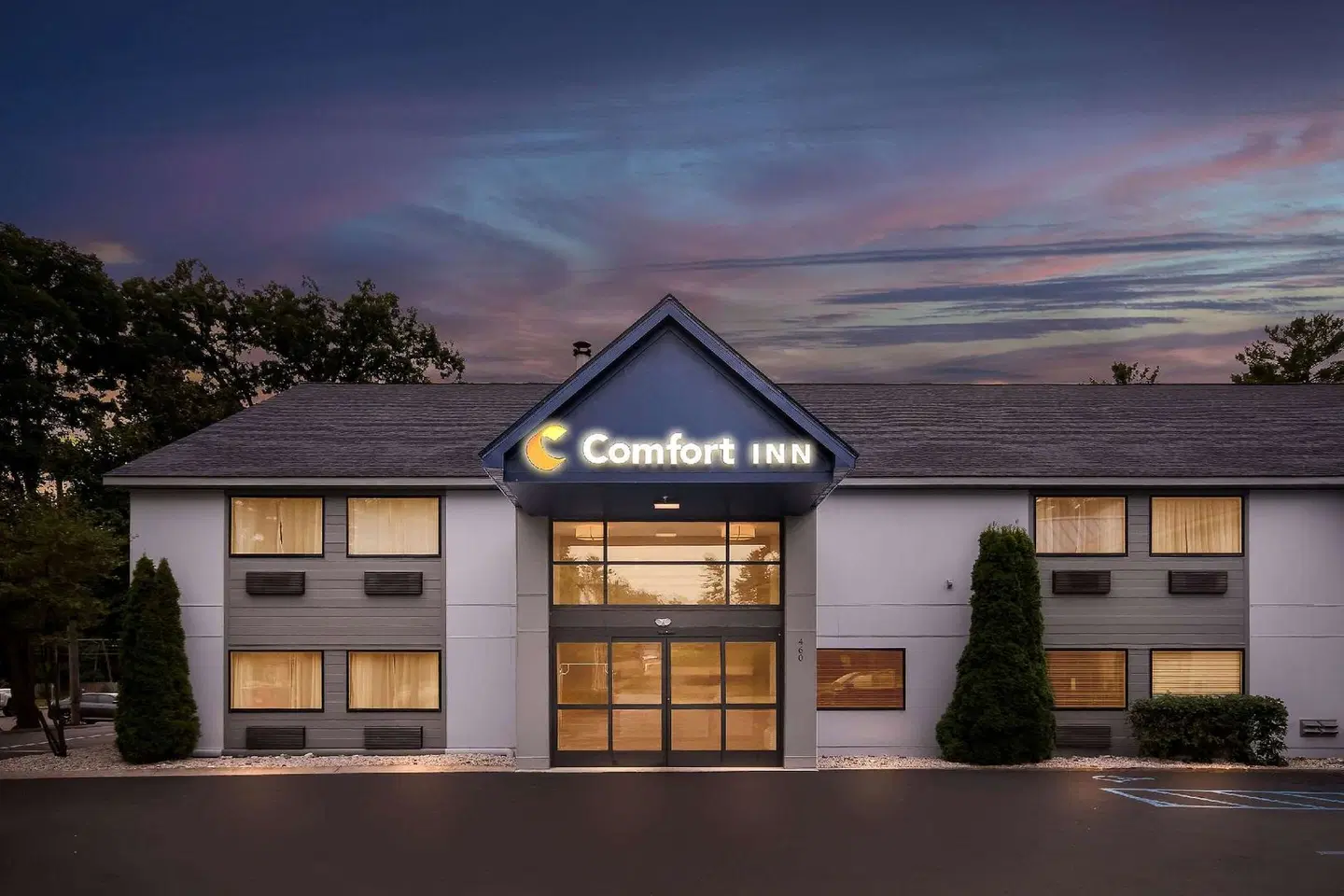 Comfort Inn Traverse City EXTERIOR