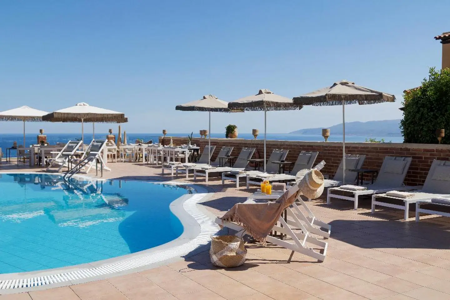 Amazones Driades Apartments OUTDOOR_POOL