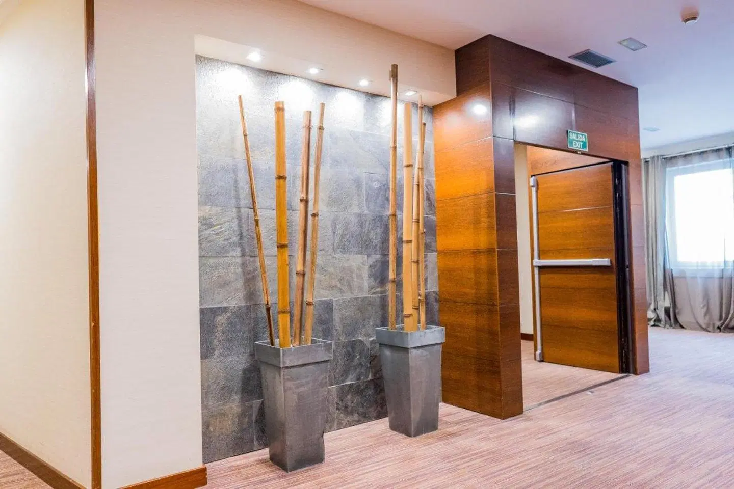 Compostela HEALTH_BEAUTY