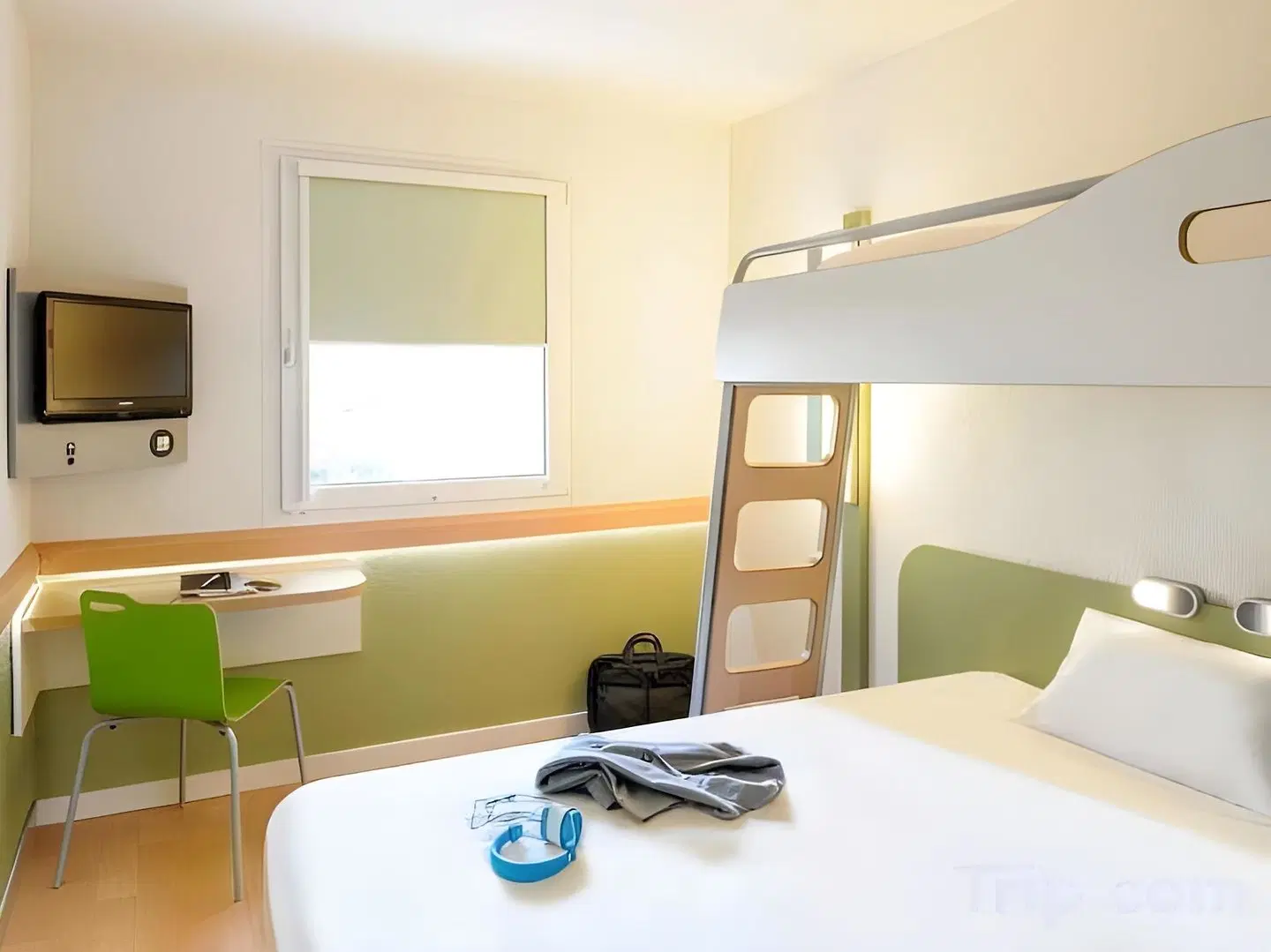 THE Darmstadt ROOM_EXAMPLE