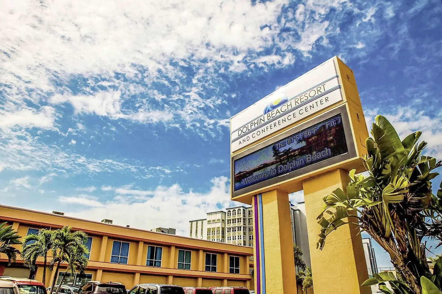 Dolphin Beach Resort EXTERIOR