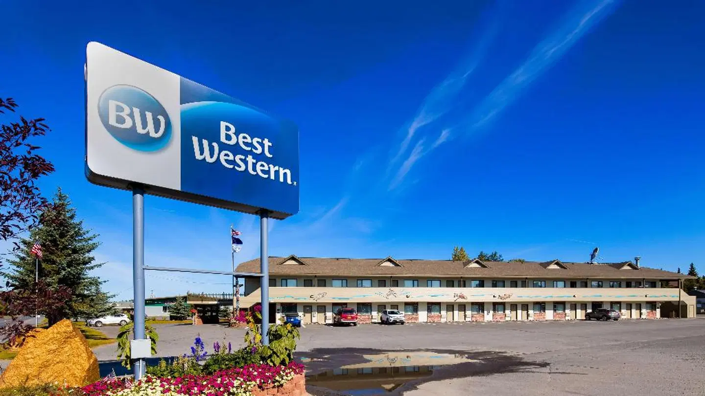 Best Western King Salmon Motel EXTERIOR