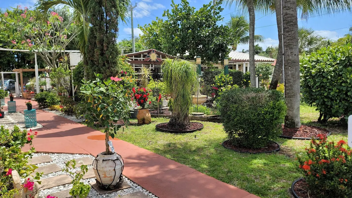 Barefoot Mailman Motel Garten