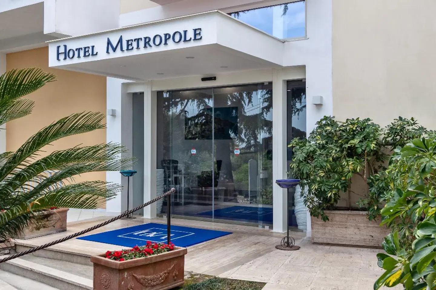 Metropole EXTERIOR