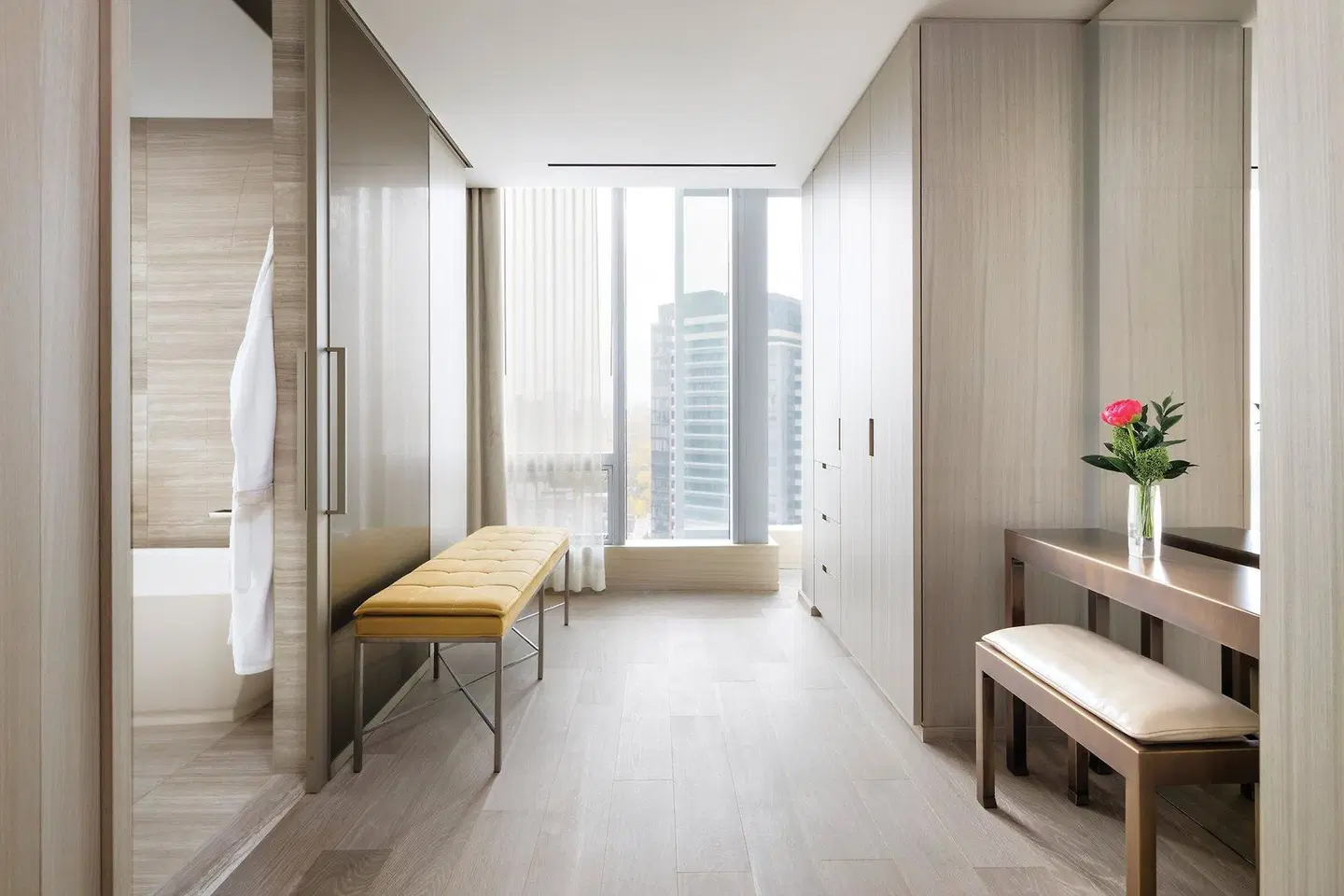 Four Seasons Hotel Toronto at Yorkville ROOM_EXAMPLE
