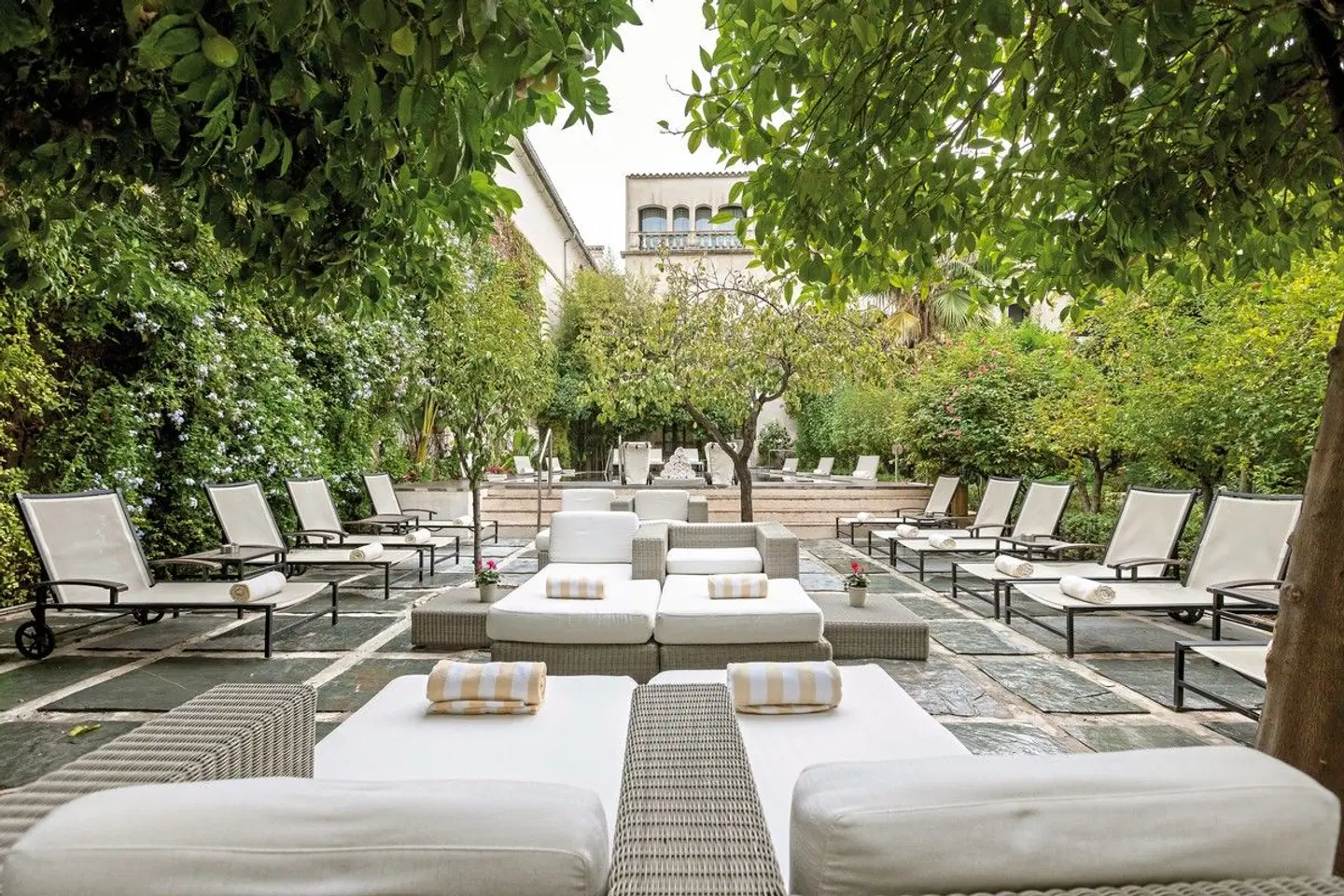 Hospes Palacio del Bailío Terrasse