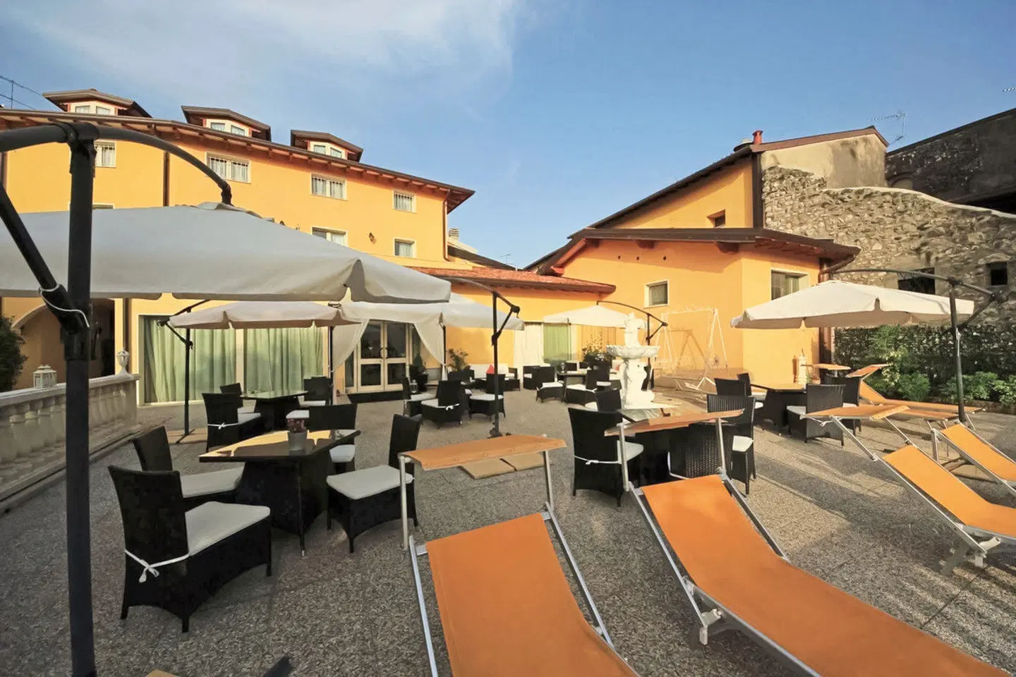 Borgo dei Poeti Wellness Resort Terrasse
