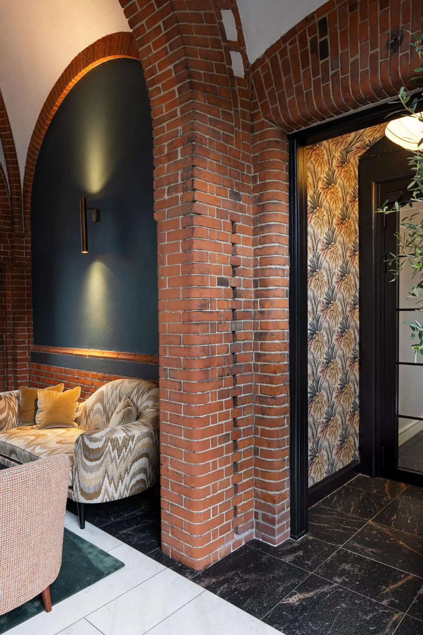 Hypernym Luxury Apartments HEALTH_BEAUTY