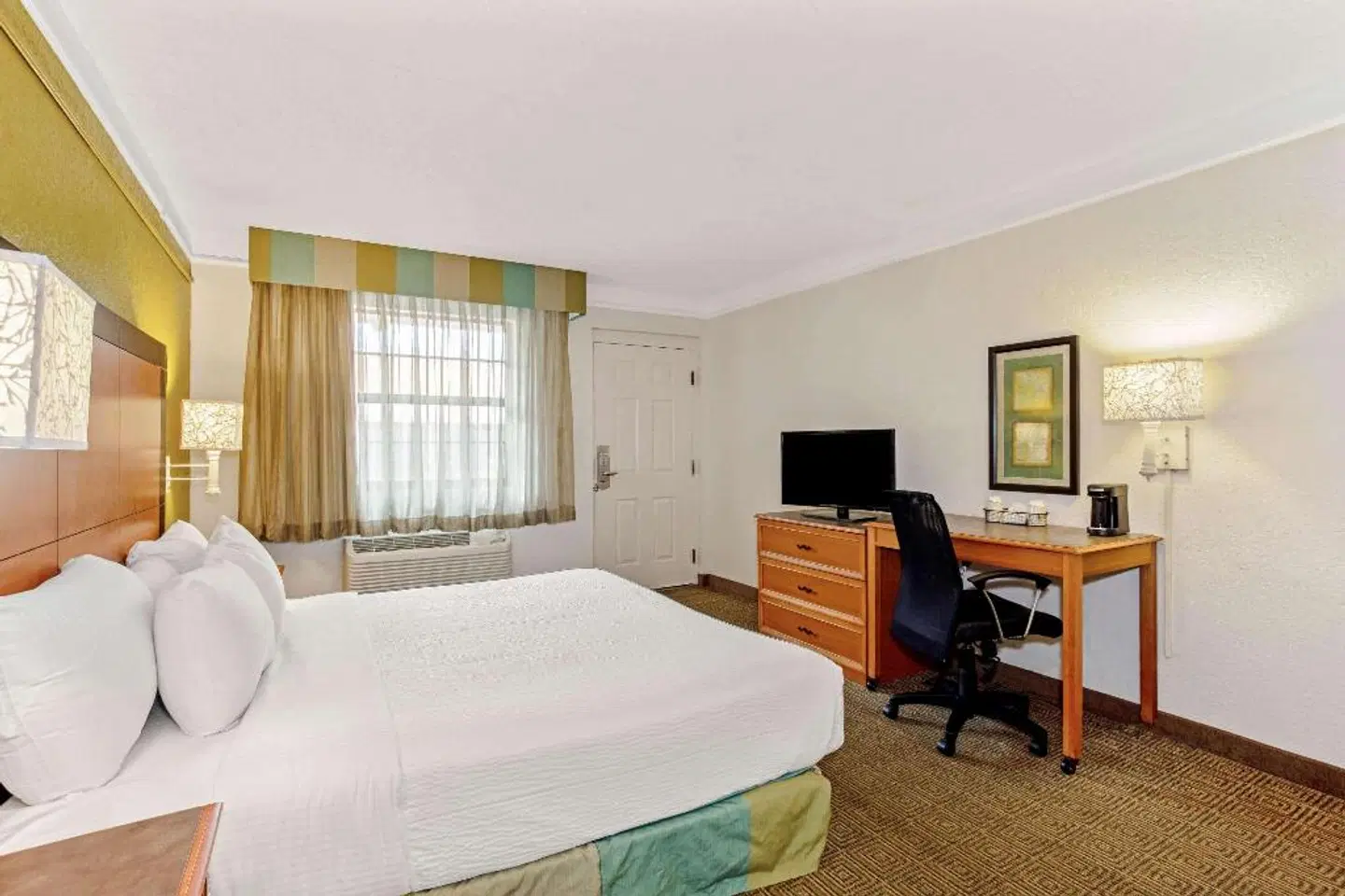 La Quinta Inn Orlando Airport West ROOM_EXAMPLE