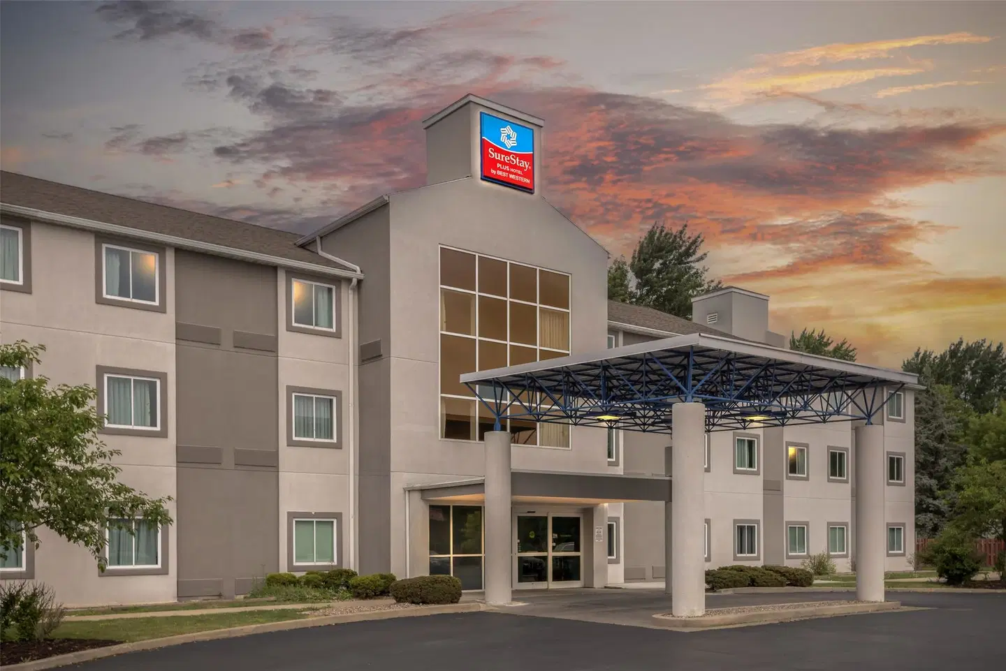 SureStay Plus Hotel by Best Western Niagara Falls East EXTERIOR