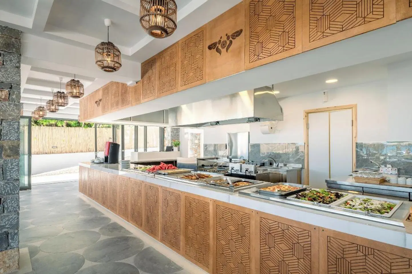 Golden Bee Lifestyle Hotel Bar