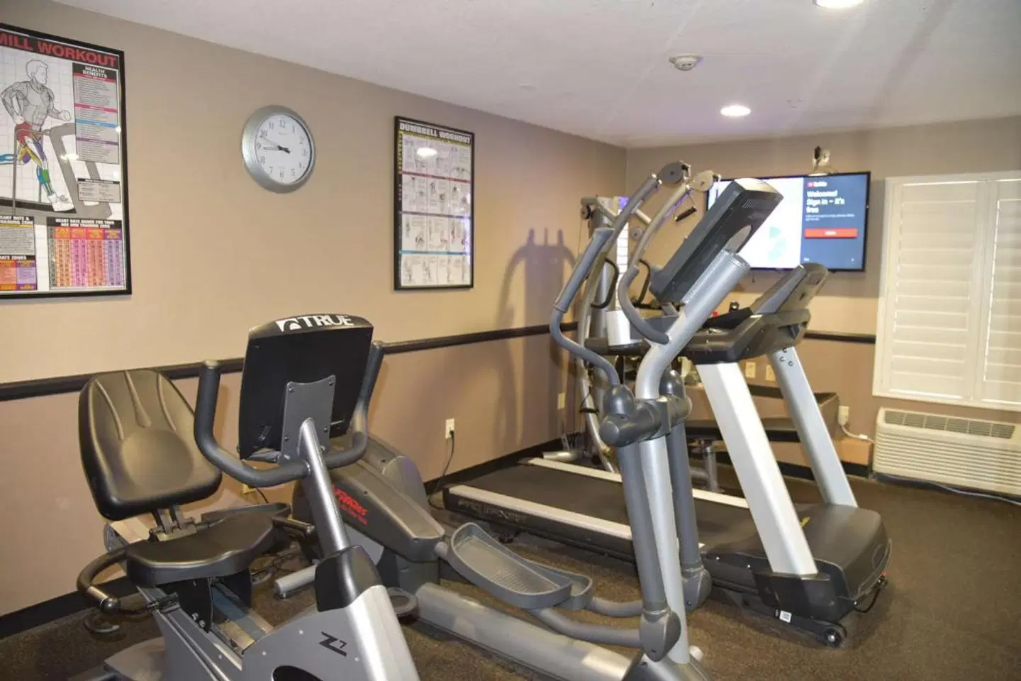 Best Western Plus Las Vegas West SPORTS_AND_LEISURE