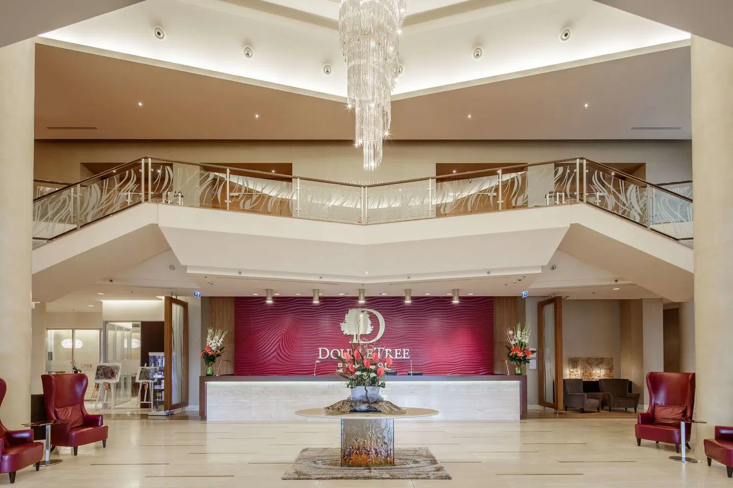 DoubleTree by Hilton Hotel Bratislava LOUNGE_LOBBY