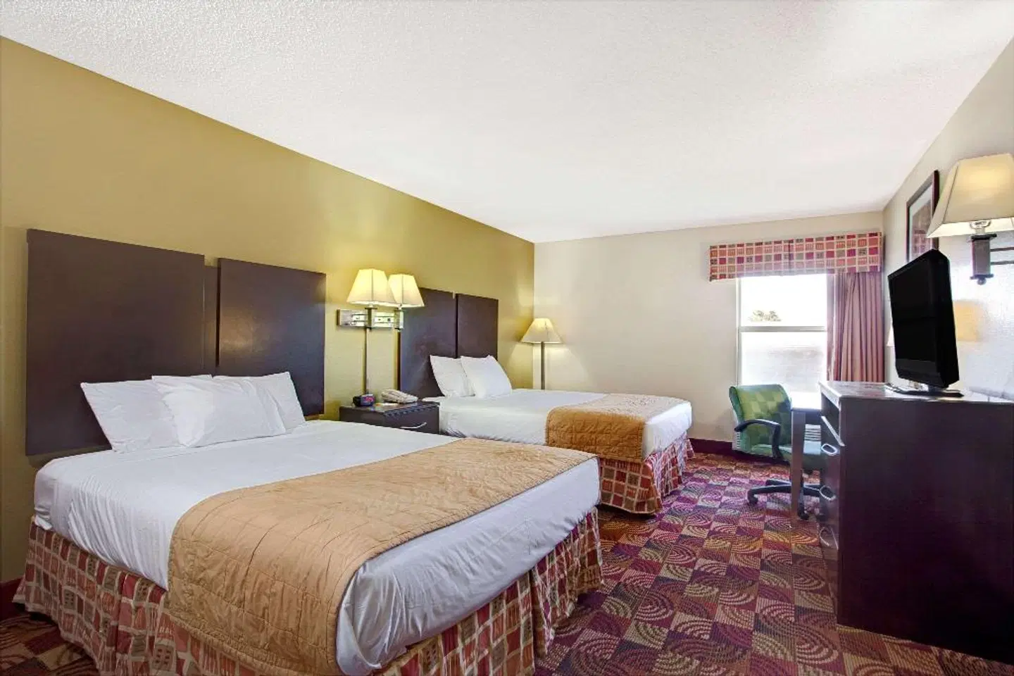 Days Inn & Suites by Wyndham Ridgeland ROOM_EXAMPLE