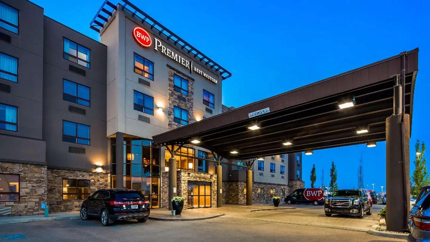 Best Western Premier Freeport Inn & Suites EXTERIOR