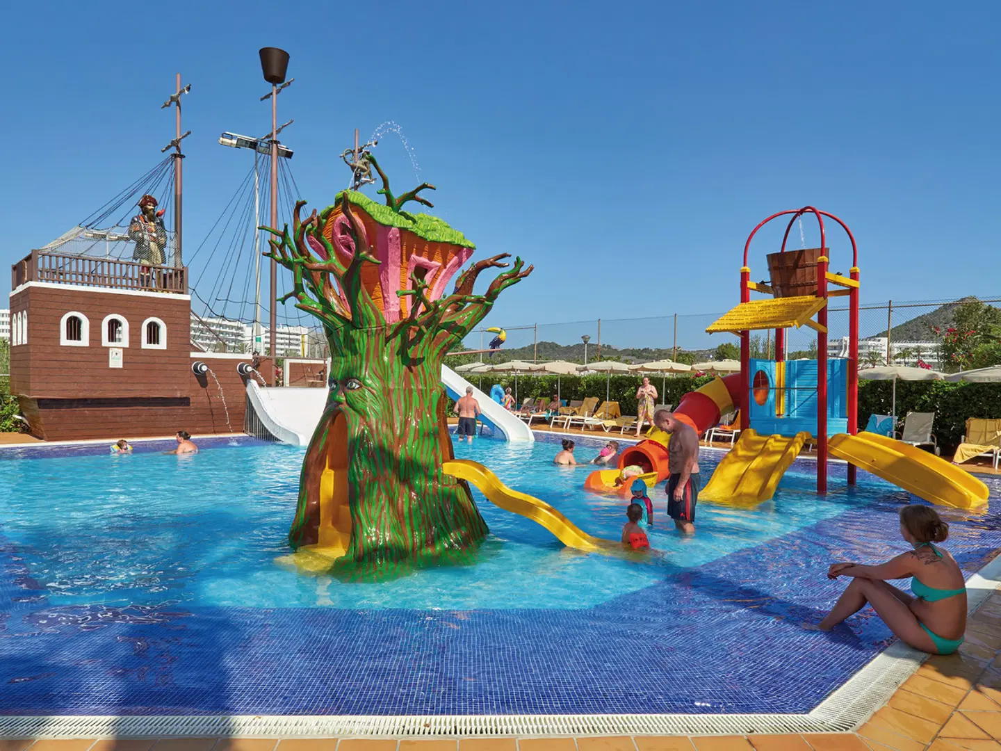 BQ Alcudia Sun Village OUTDOOR_POOL