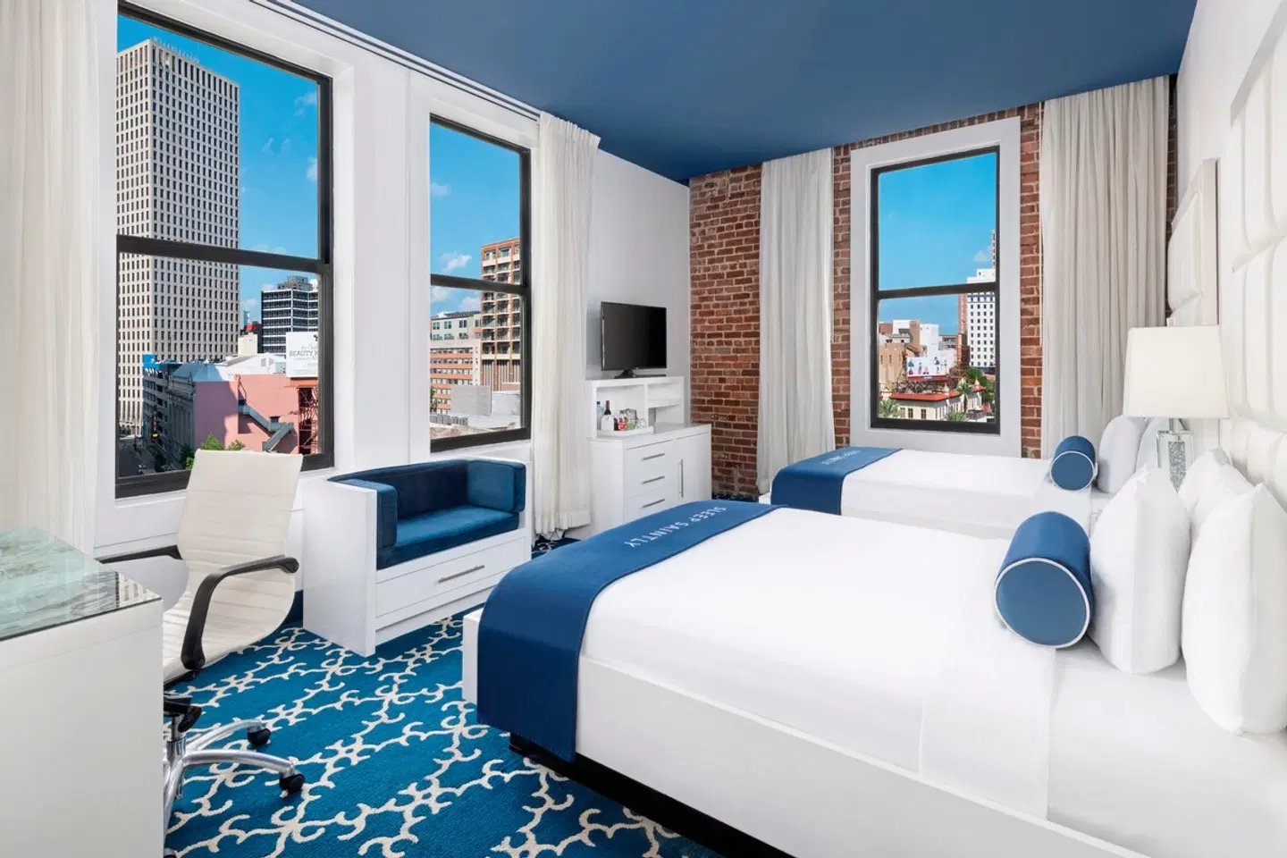 The Saint ROOM_EXAMPLE