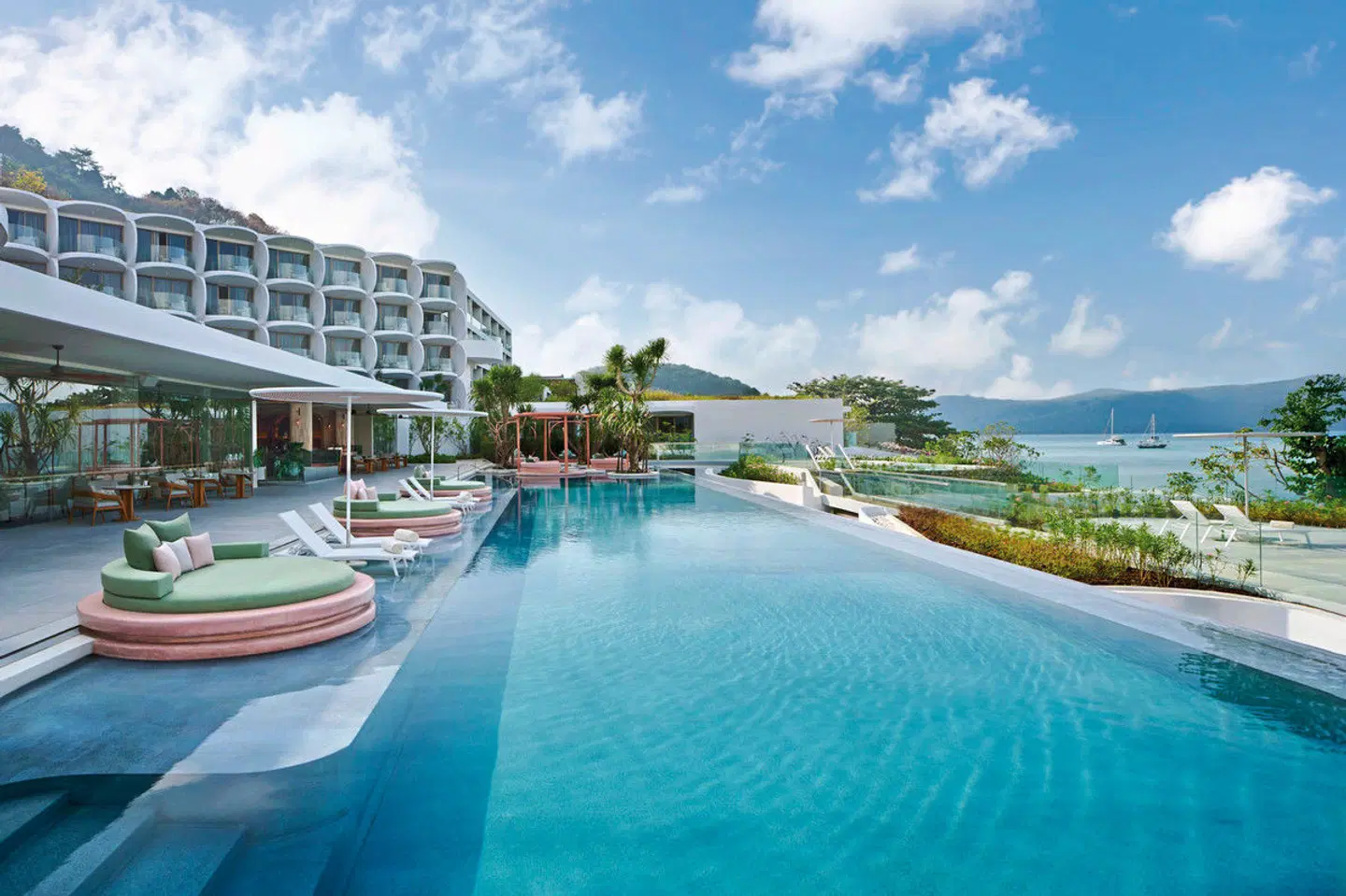 Veranda Resort Phuket Autograph Collection OUTDOOR_POOL