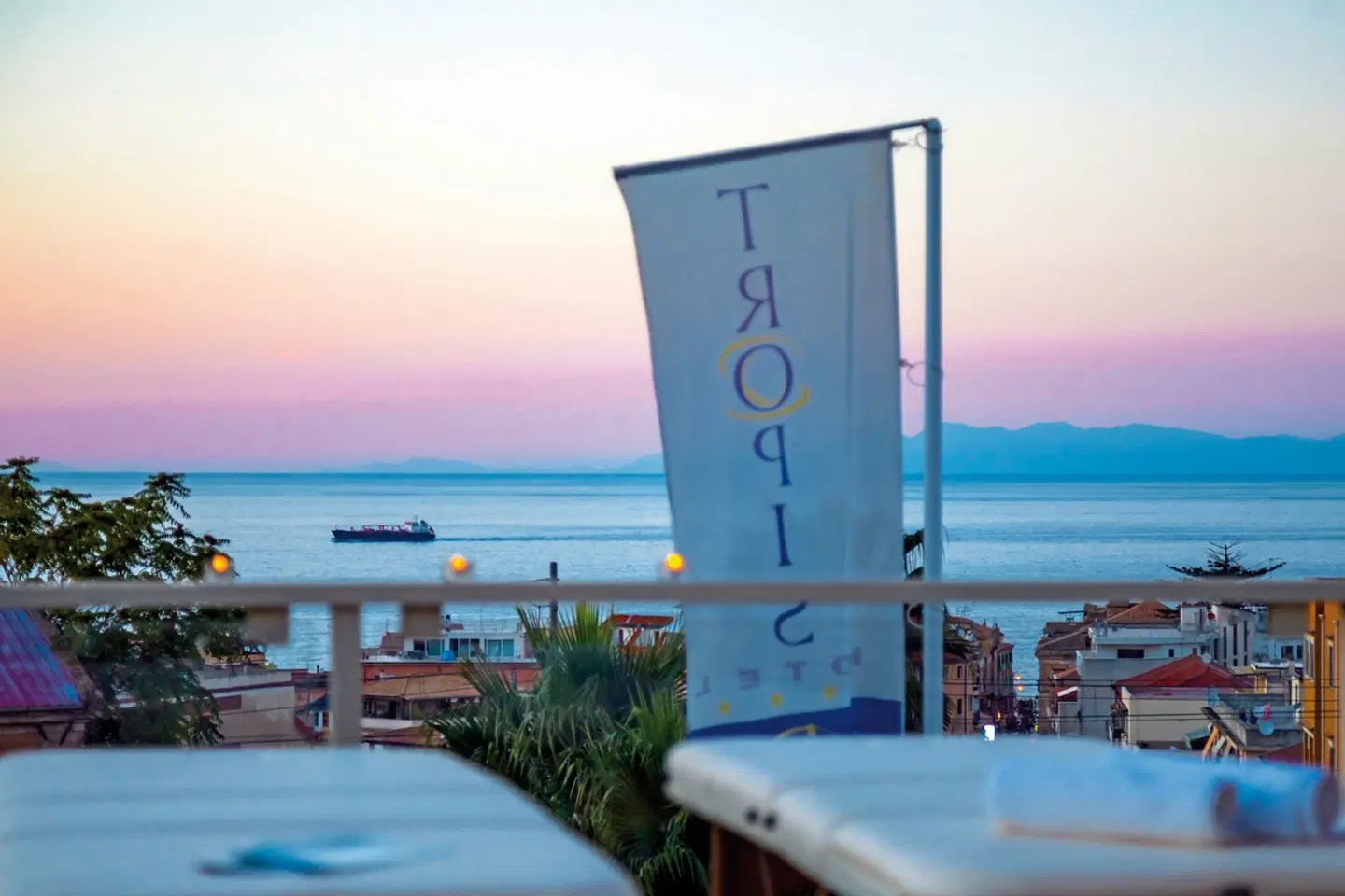 Hotel Tropis EXTERIOR