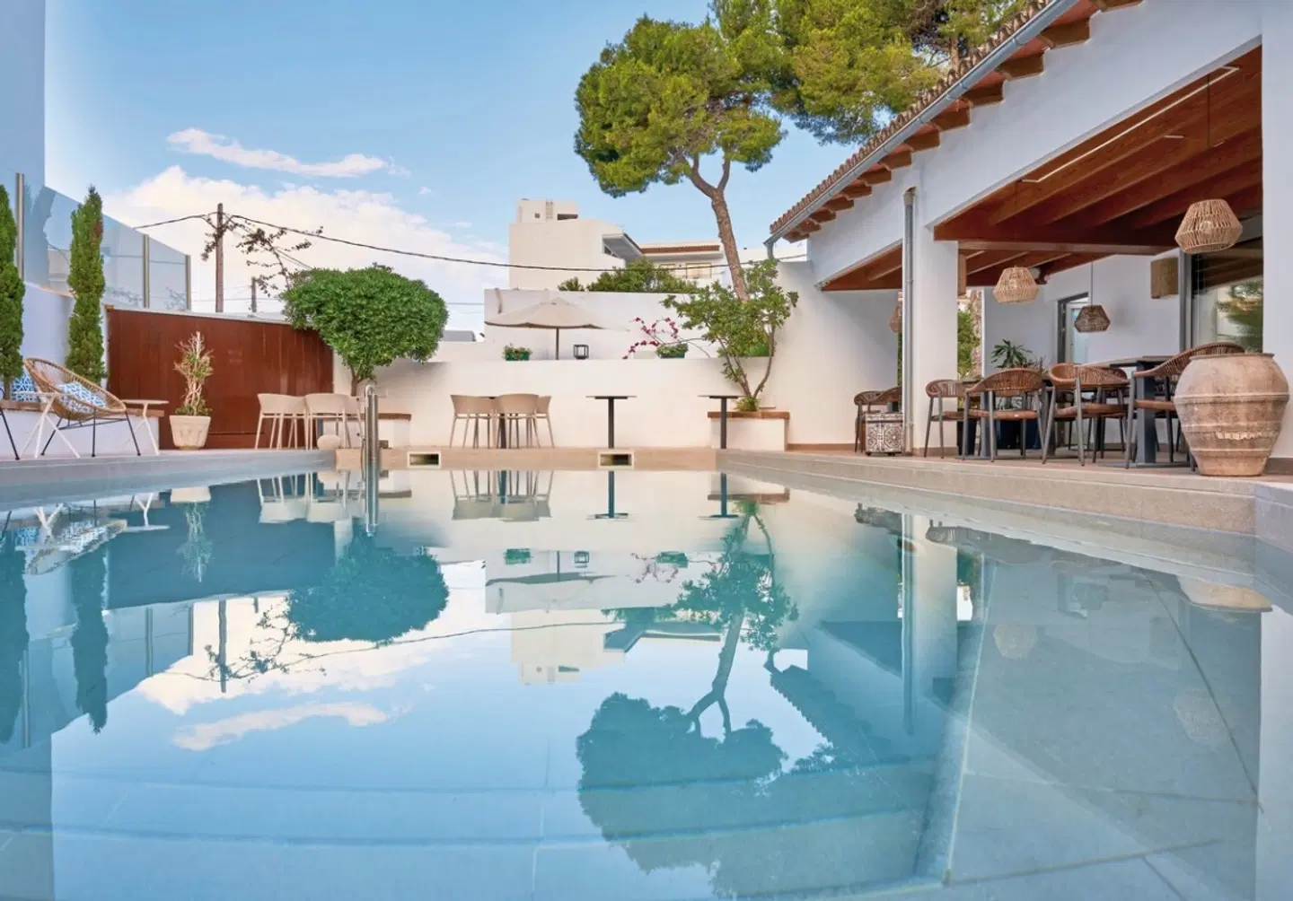 Flacalco OUTDOOR_POOL