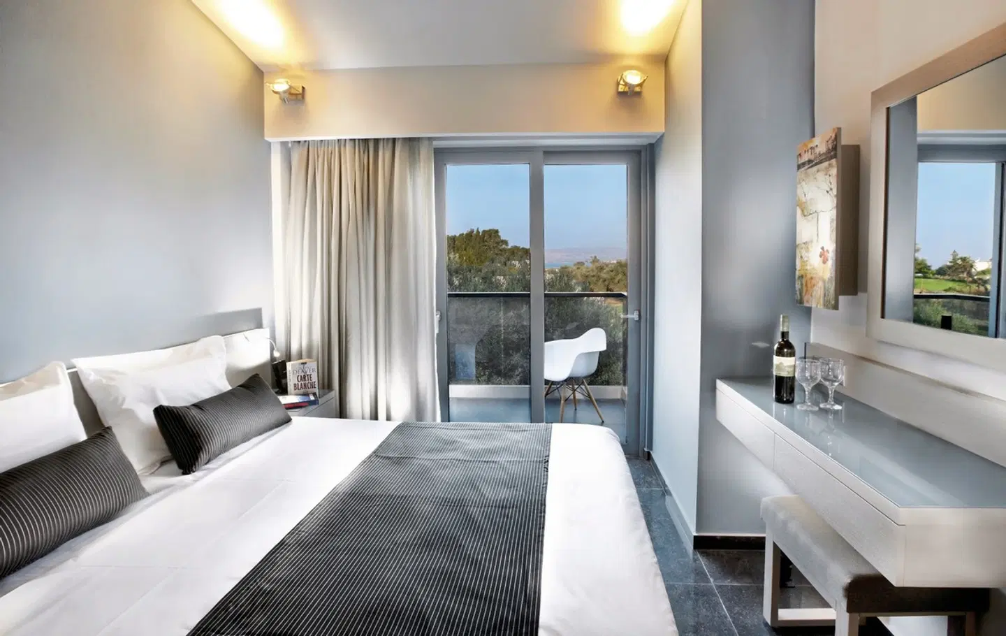 Sunday Beach ROOM_EXAMPLE