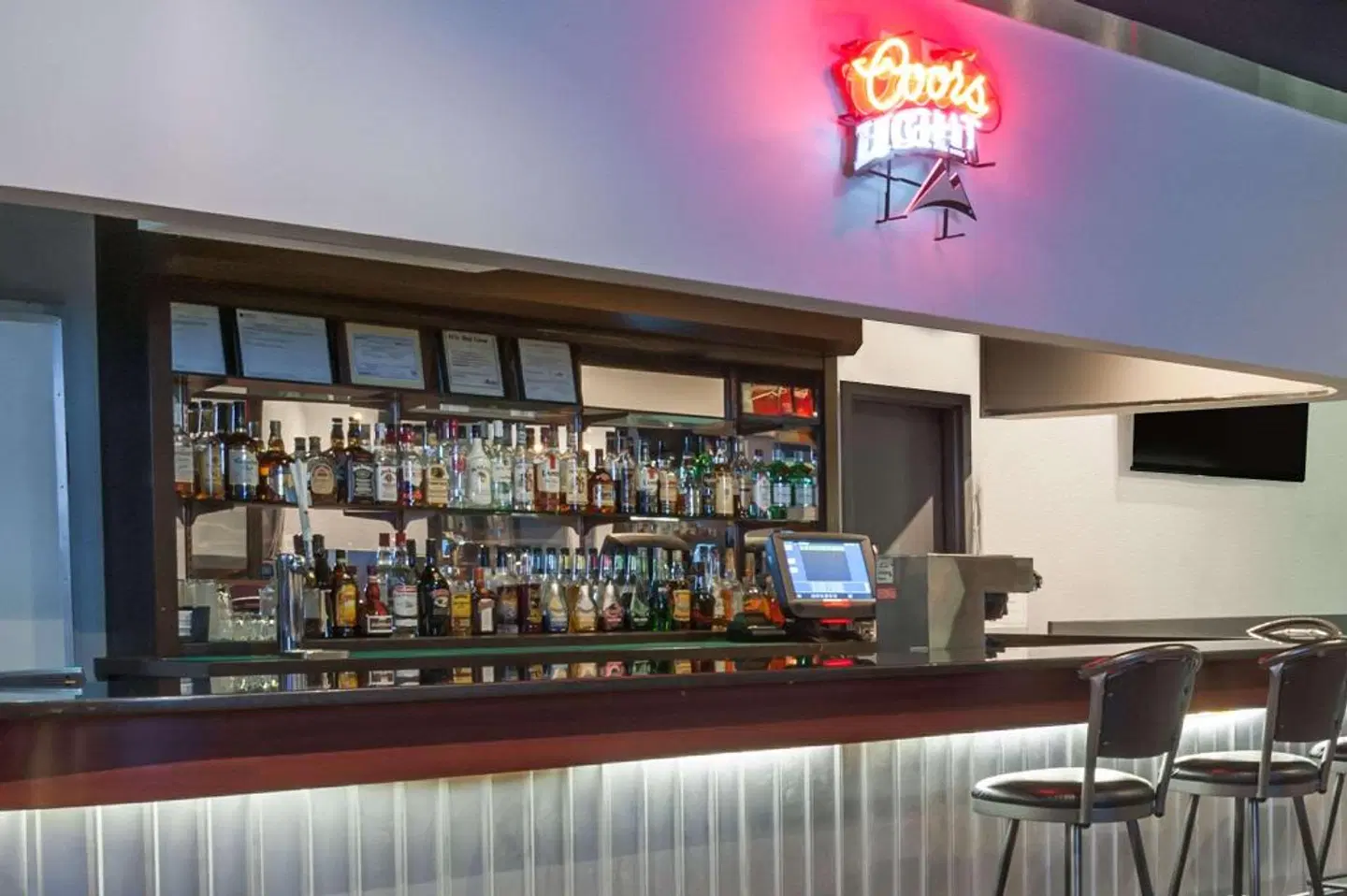 Super 8 by Wyndham Edmonton/West Bar