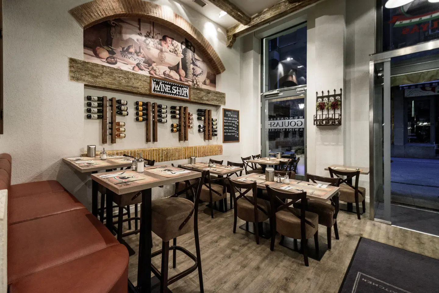 Estilo Fashion Hotel Restaurant