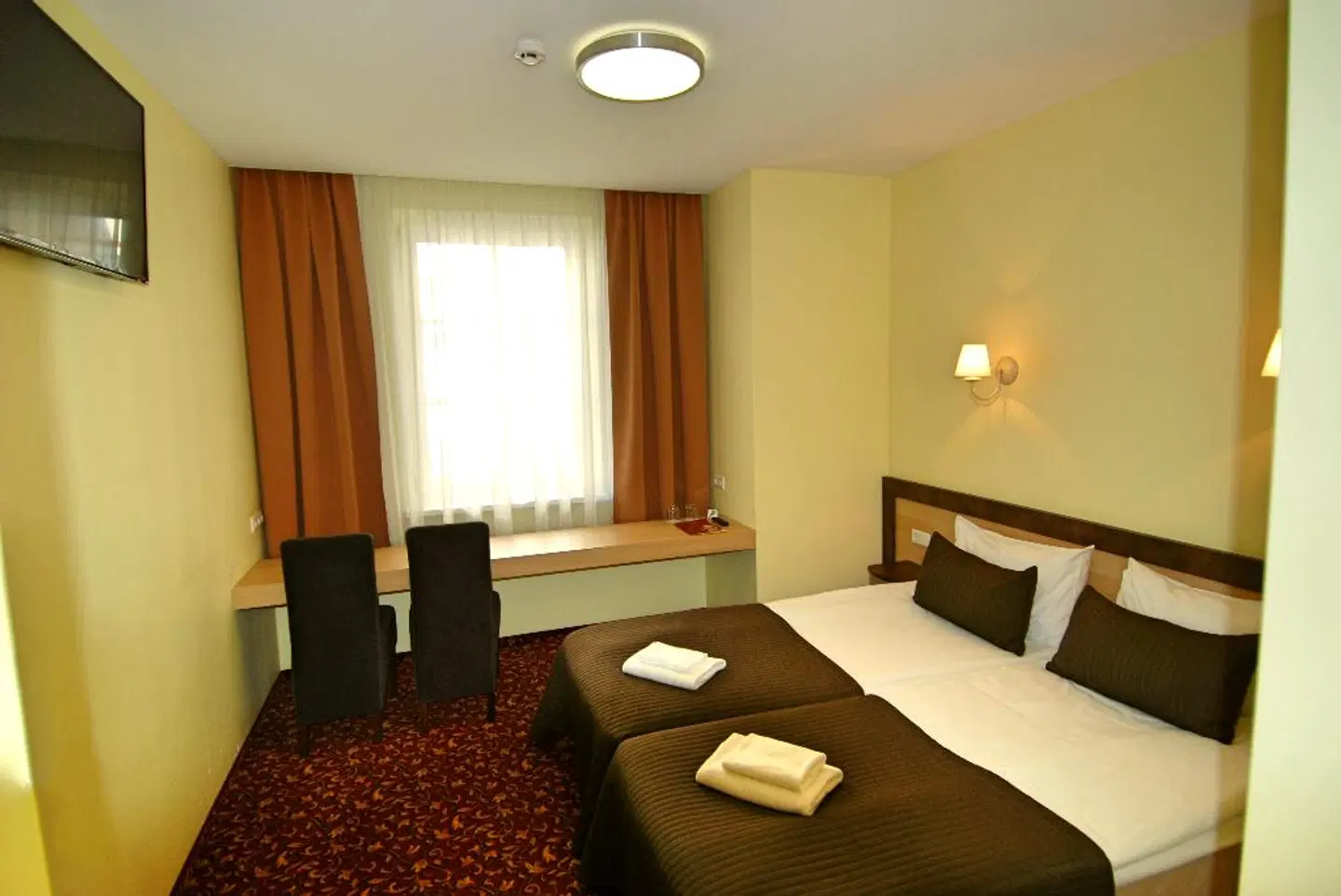 City-Gate ROOM_EXAMPLE