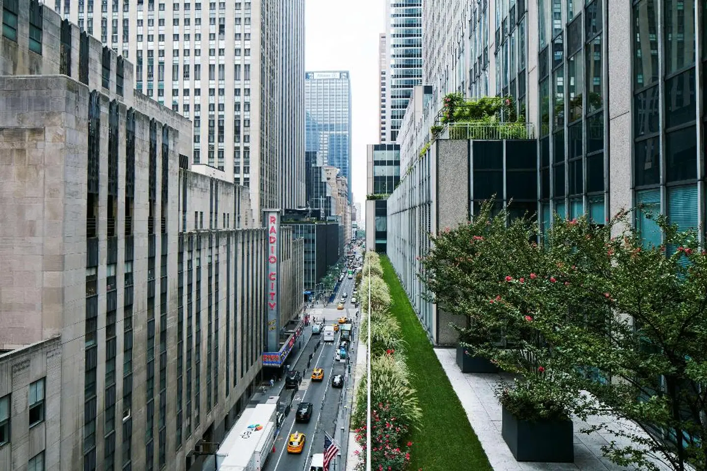 Radisson Hotel New York Midtown-Fifth Avenue EXTERIOR