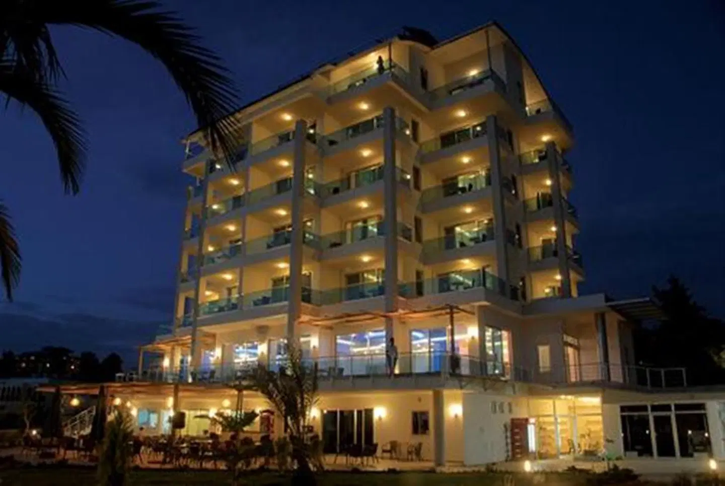 Venessa Beach Hotel EXTERIOR