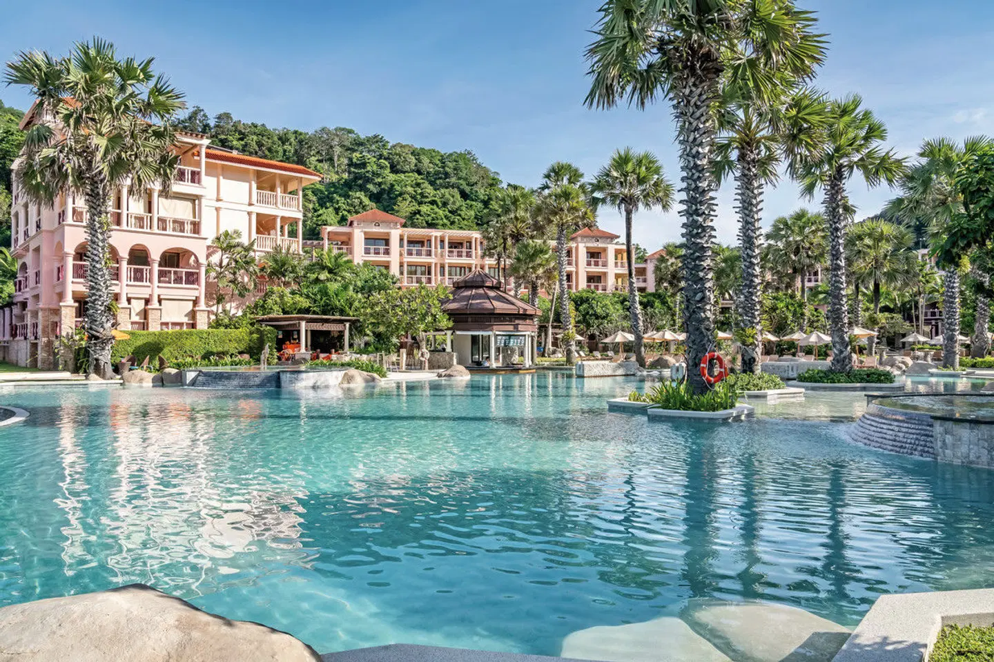 Centara Grand Beach Resort Phuket OUTDOOR_POOL