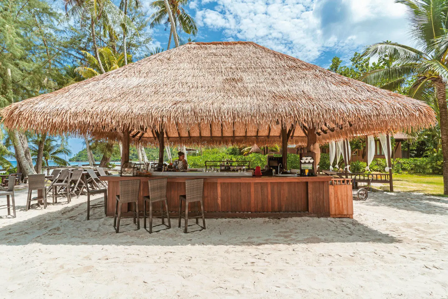 High Season Pool Villa & Spa Bar