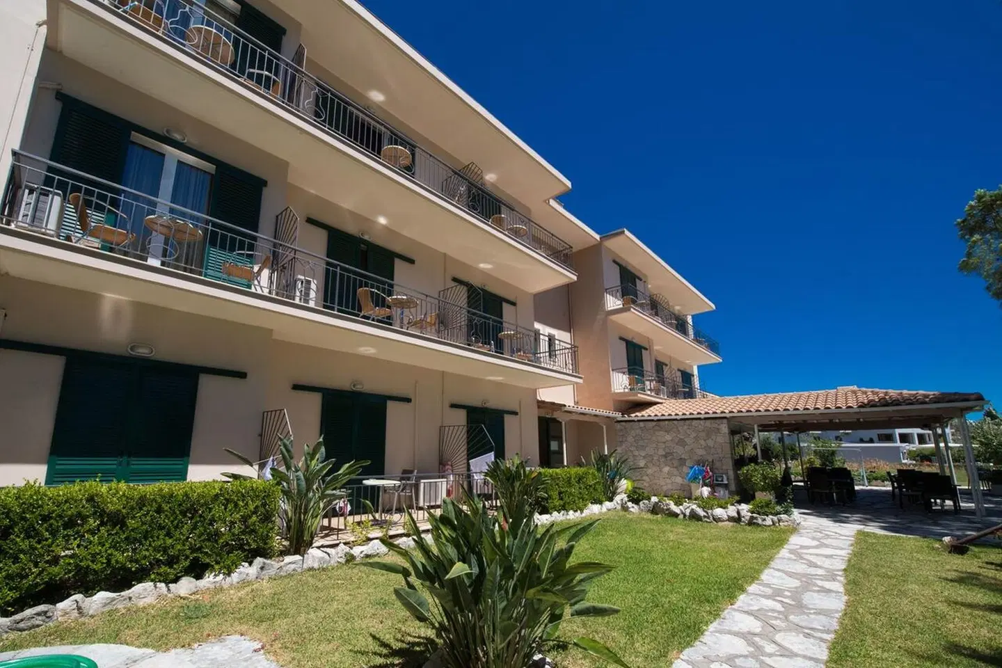 Pansion Marina EXTERIOR