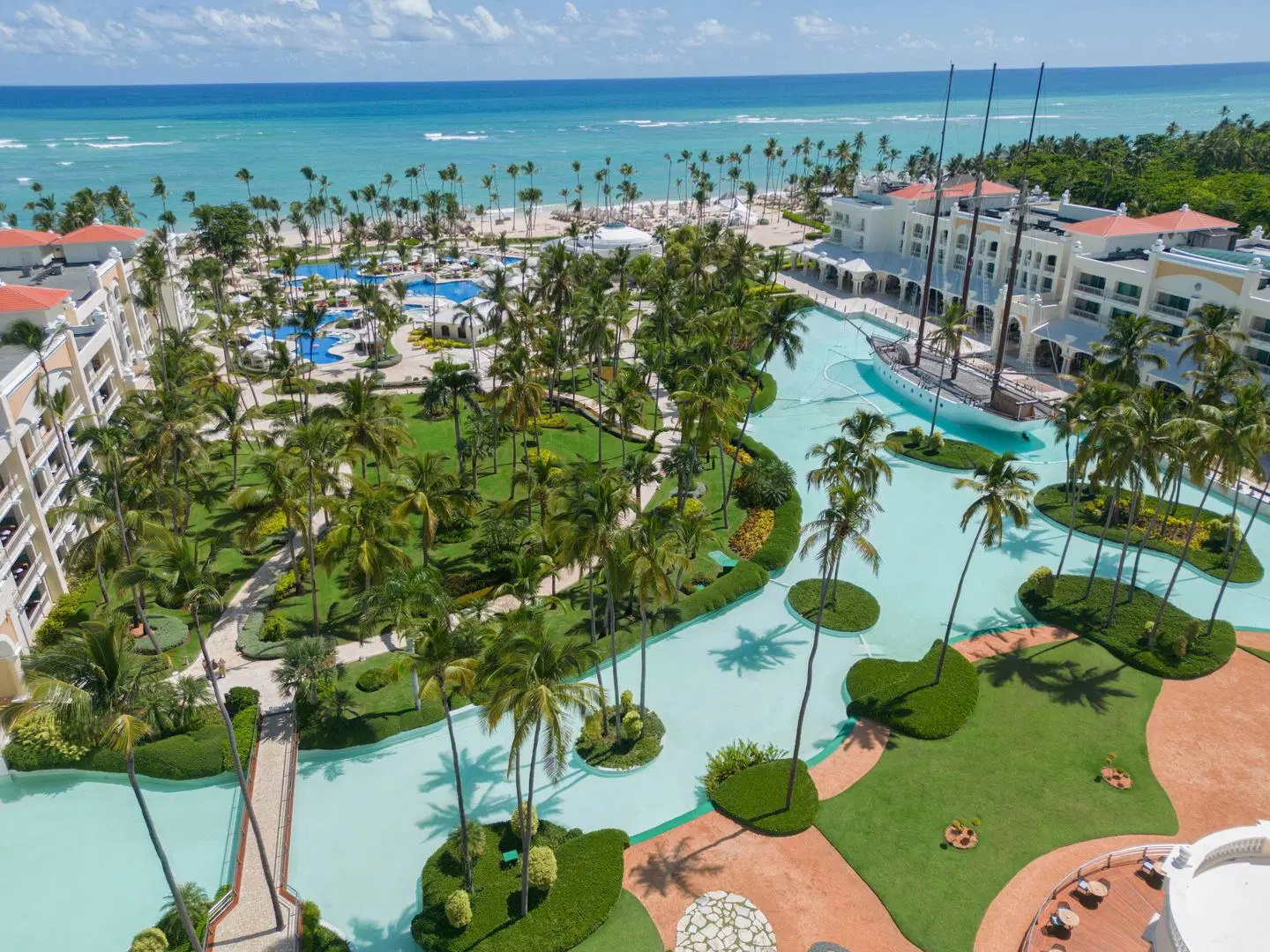 JOIA Bávaro by Iberostar OUTDOOR_POOL