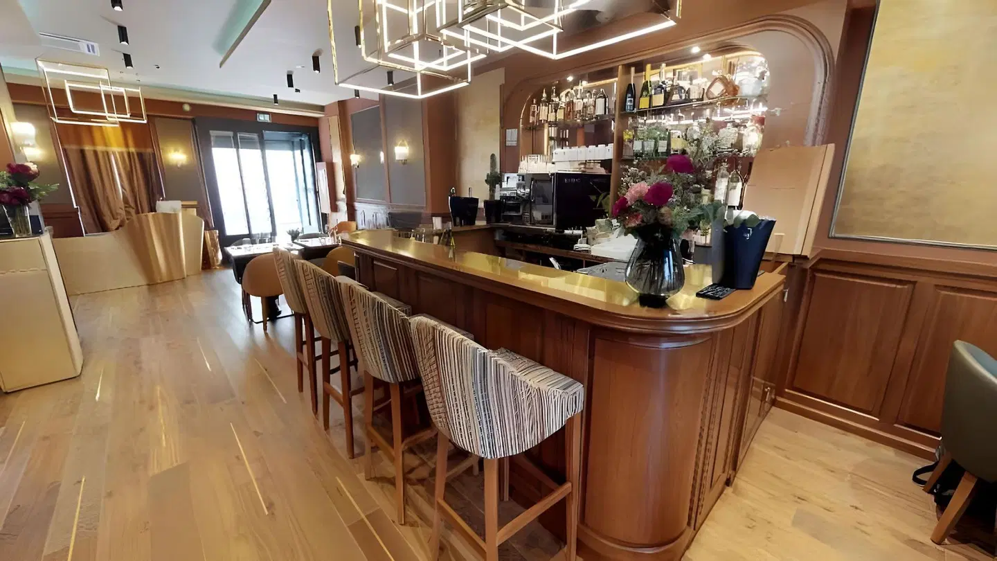 Mom'Art Hotel & Spa Bar