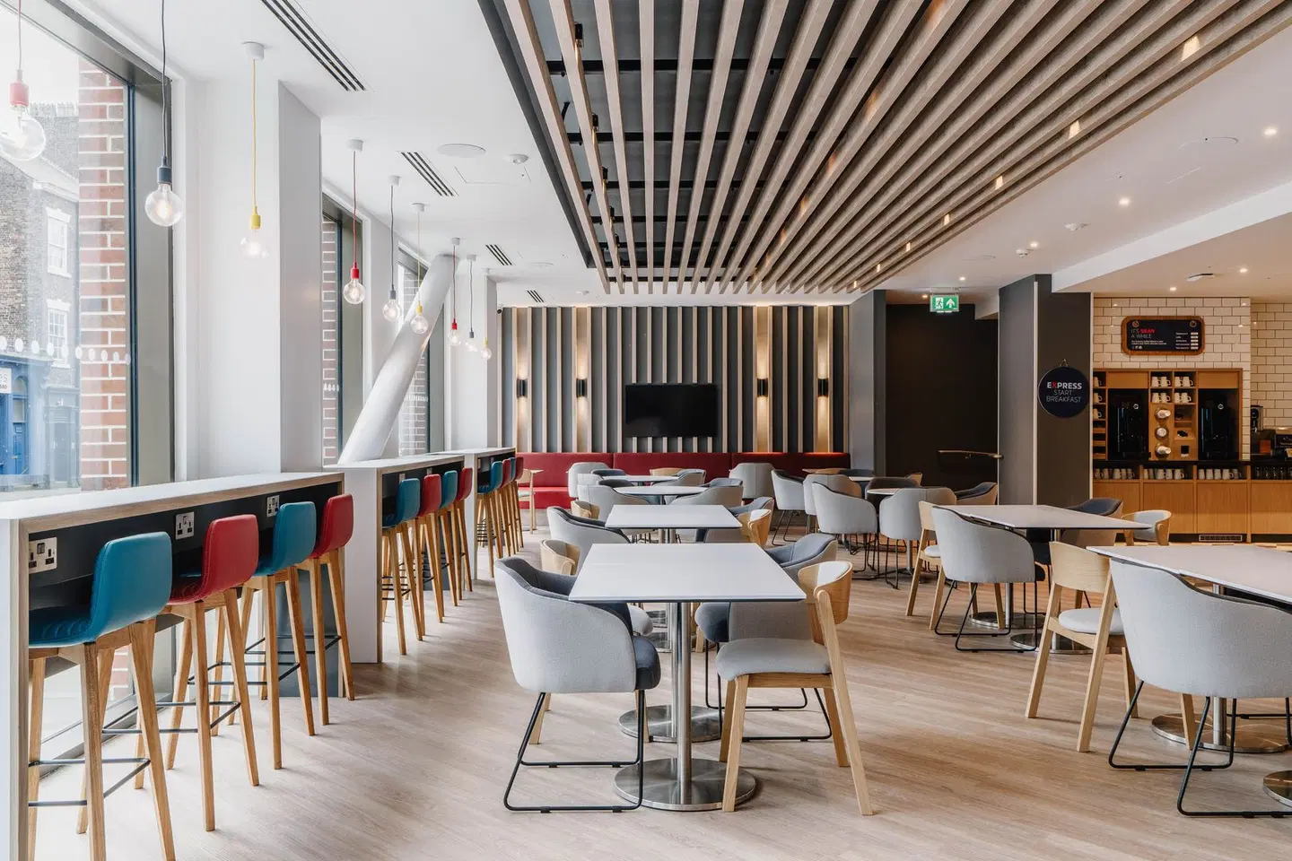 Holiday Inn Express Liverpool Central Restaurant