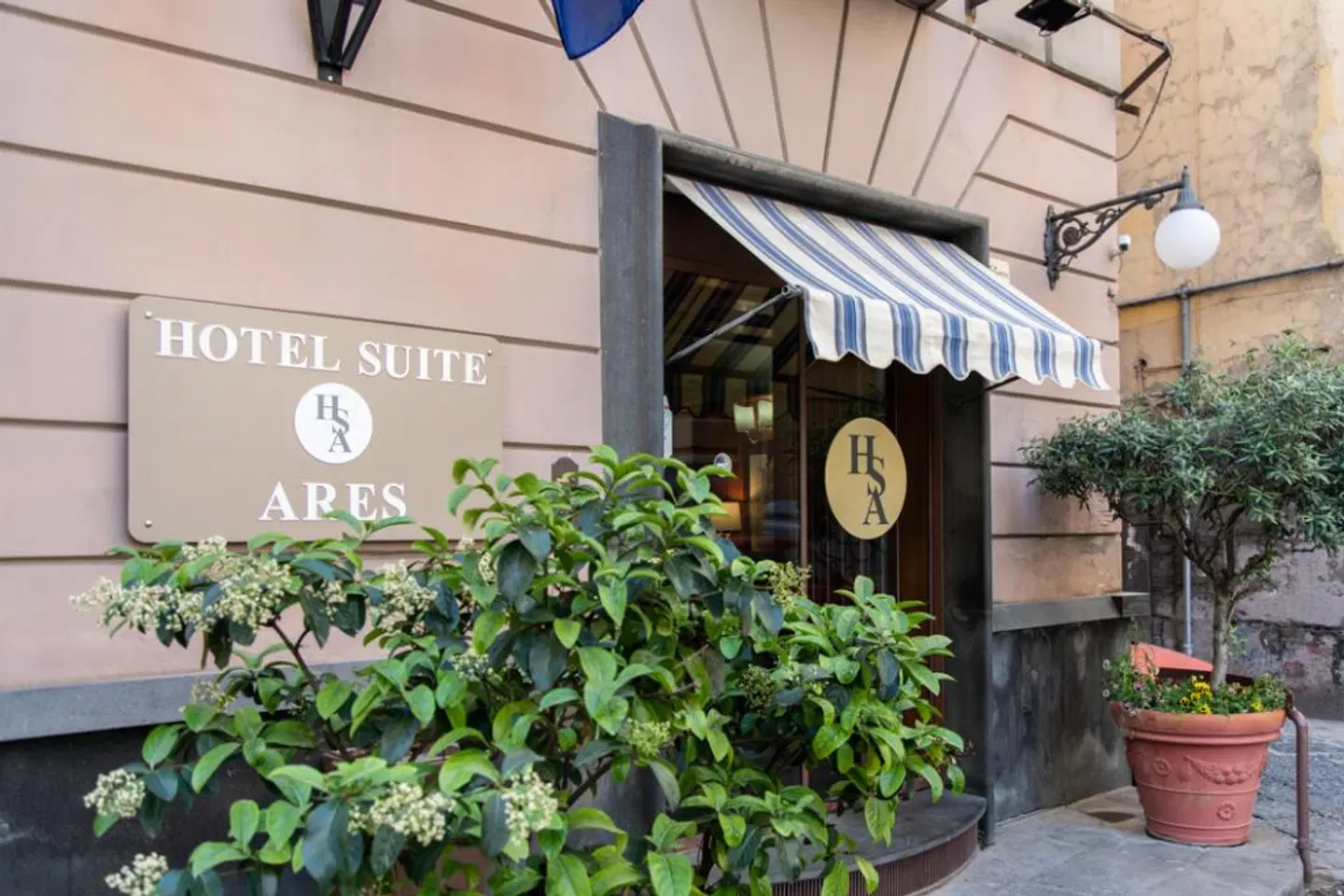 Hotel Suite Ares EXTERIOR