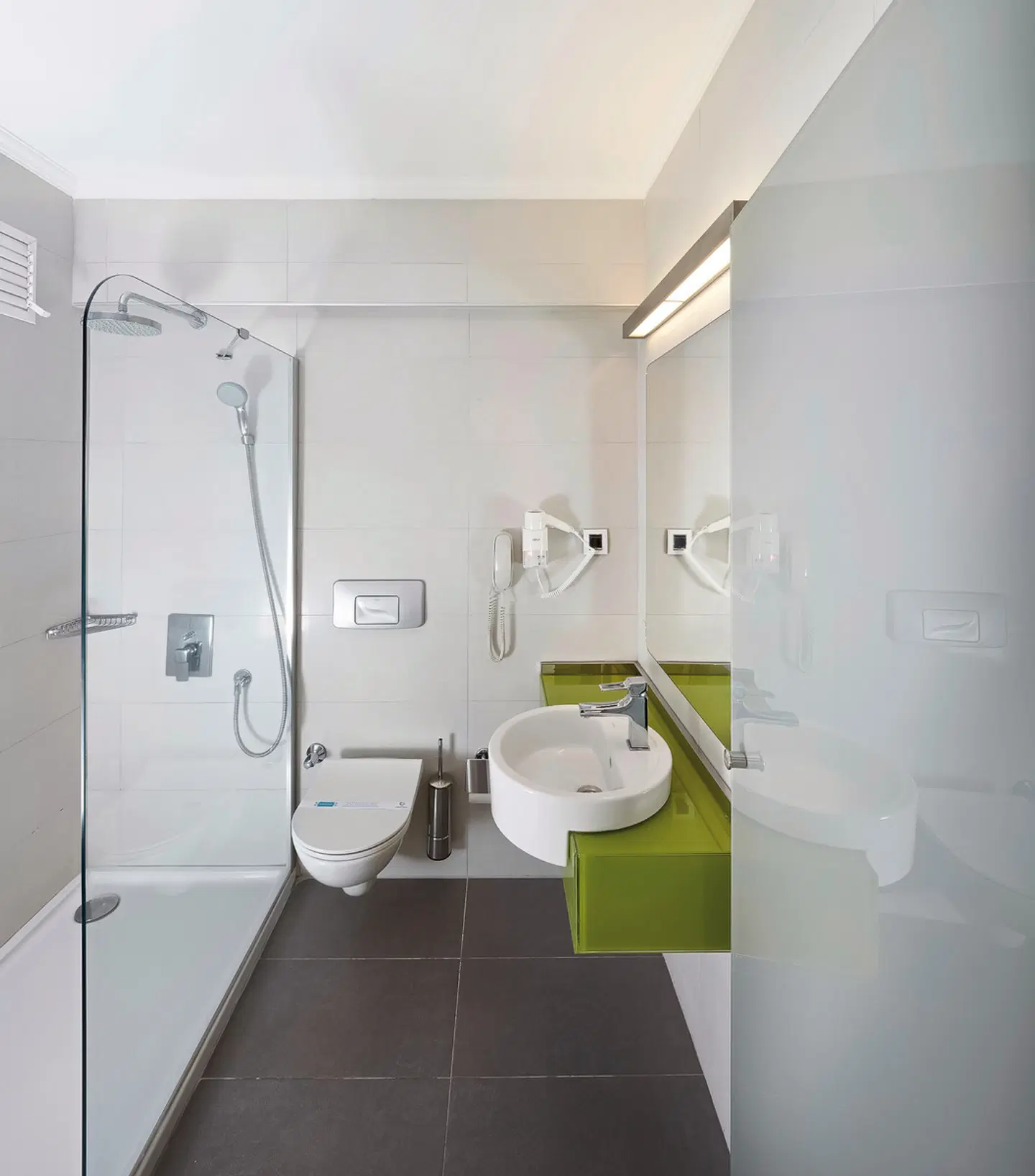 Lalila Blue Suites Badezimmer