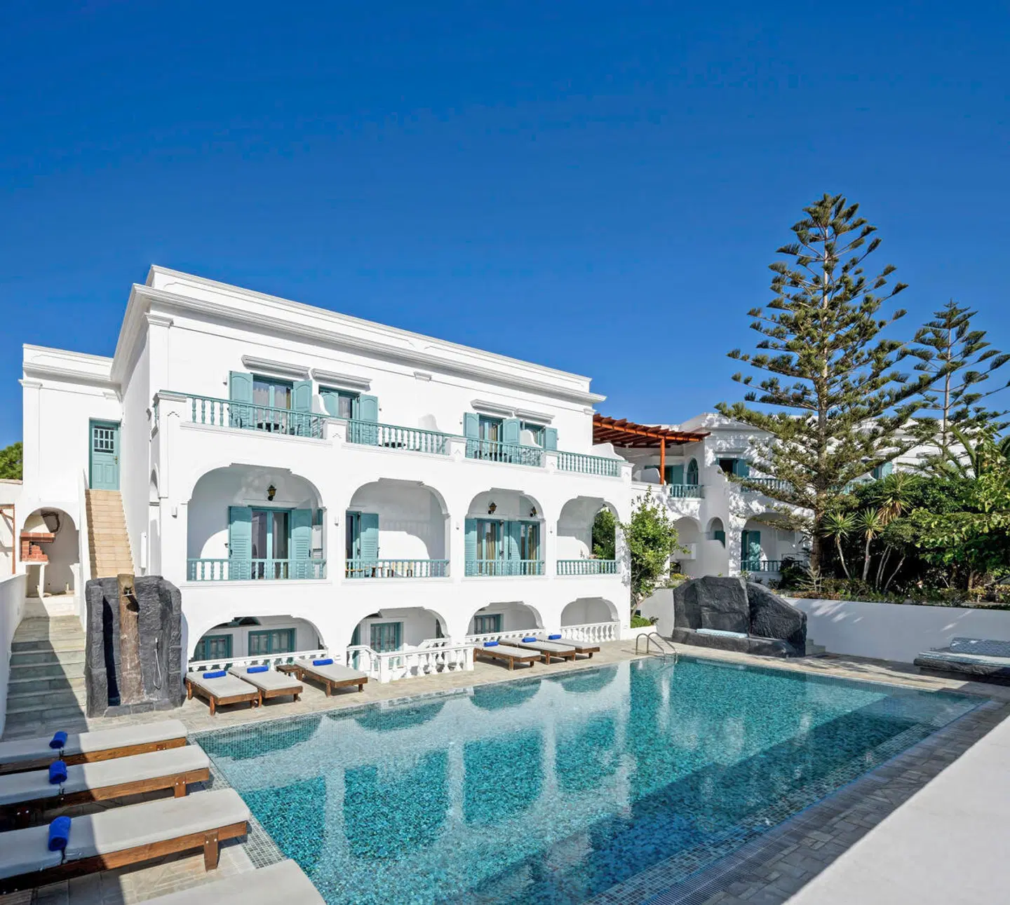 Hotel Armonia OUTDOOR_POOL